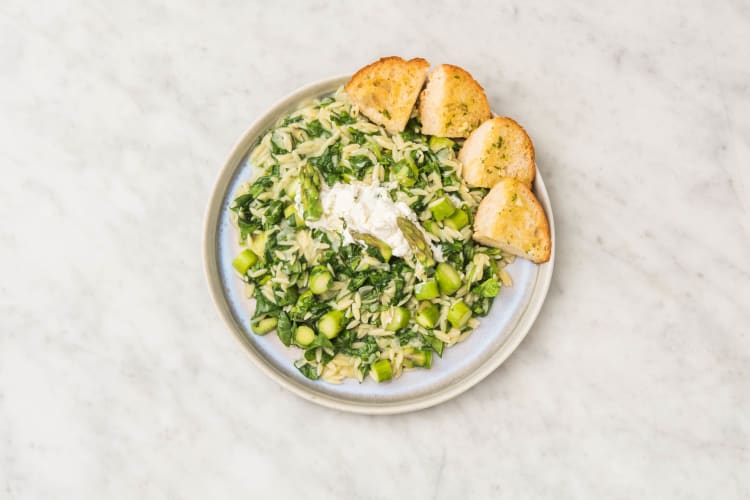 Orzo crémeux aux épinards et aux asperges