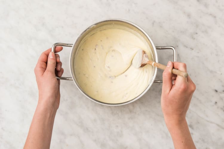 MAKE CREAM SAUCE