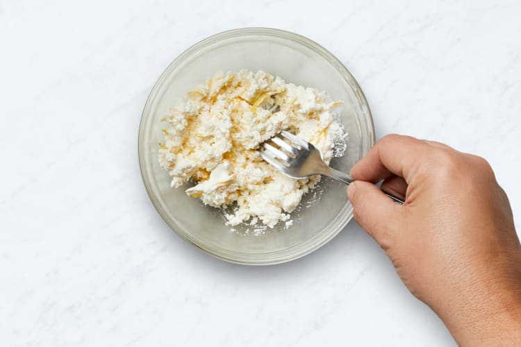 Make Feta Sauce