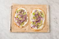 Naanpizza bakken