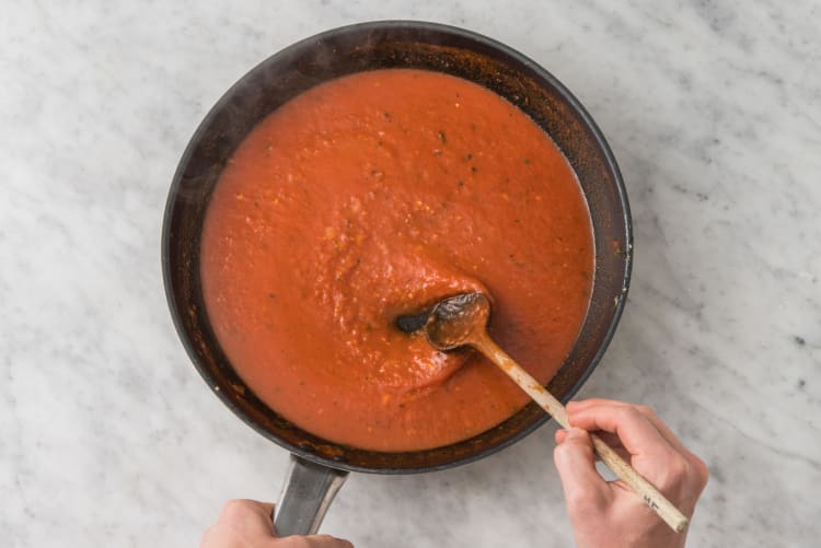 MAKE TOMATO SAUCE