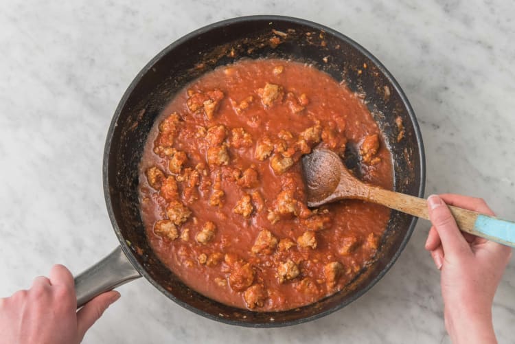 Préparer la sauce tomate
