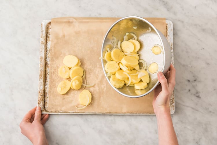 Rauchiges Schweinefilet mit Rahmwirsing Rezept | HelloFresh