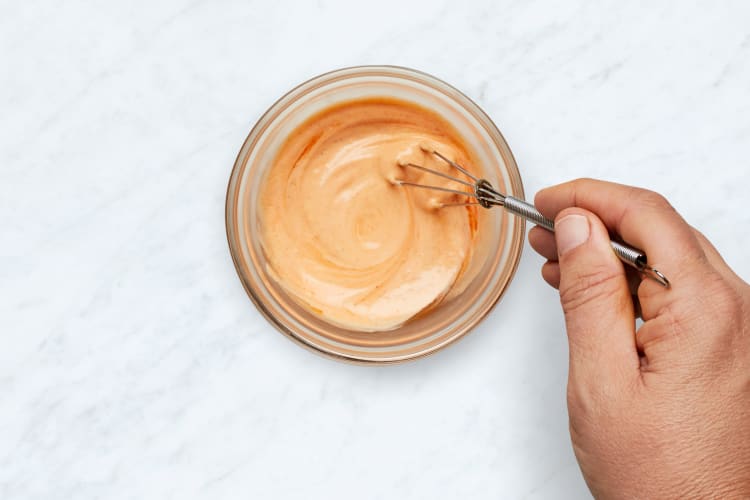 Make Creamy Sriracha Sauce