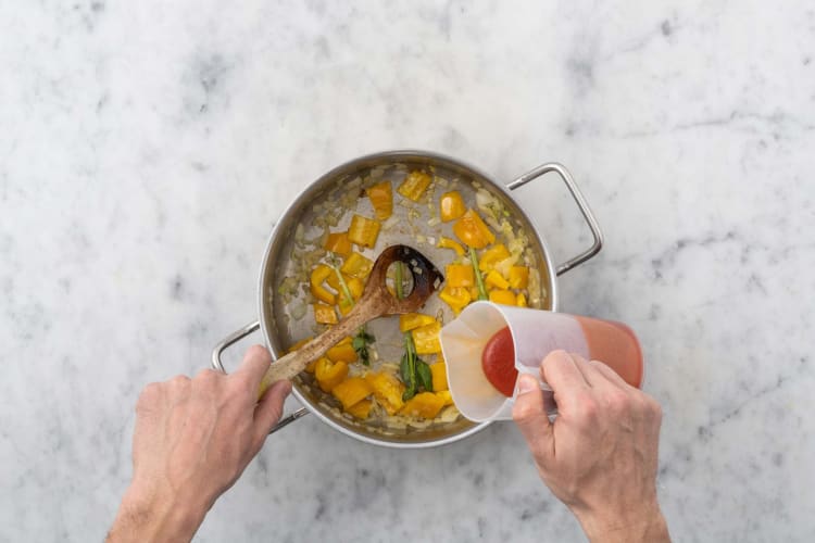 Soße kochen