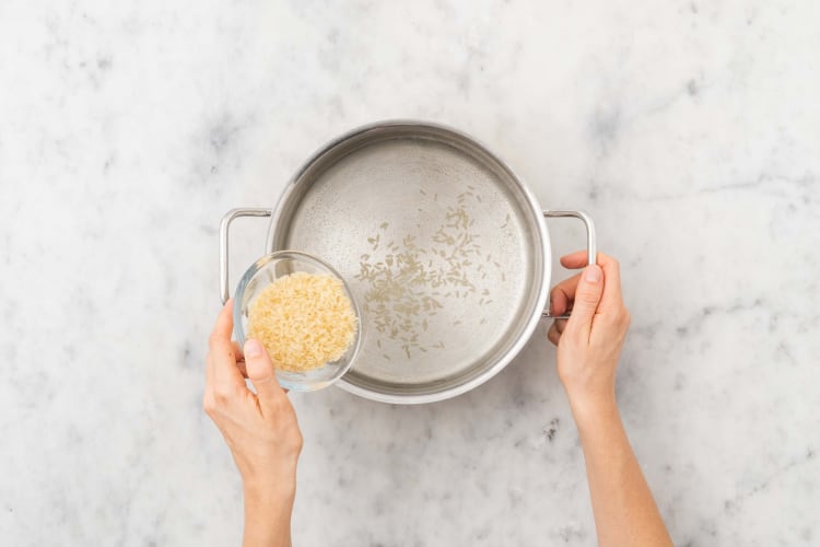 Rijst en eieren koken