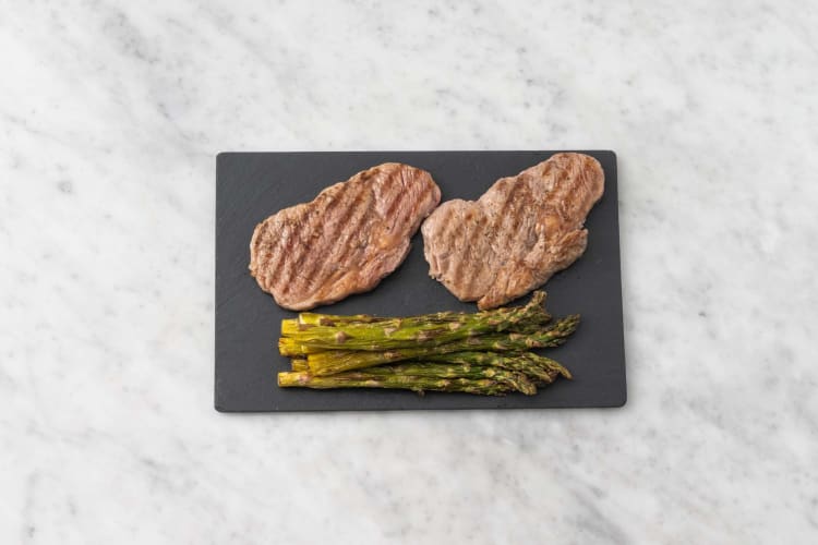 Grill steak and asparagus