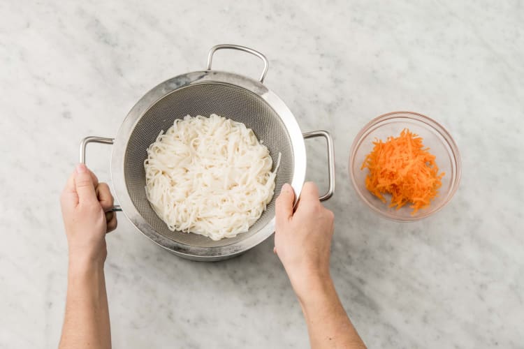 Noedels koken