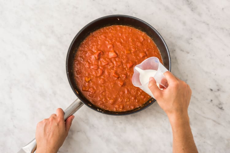 Curry-roomsaus maken