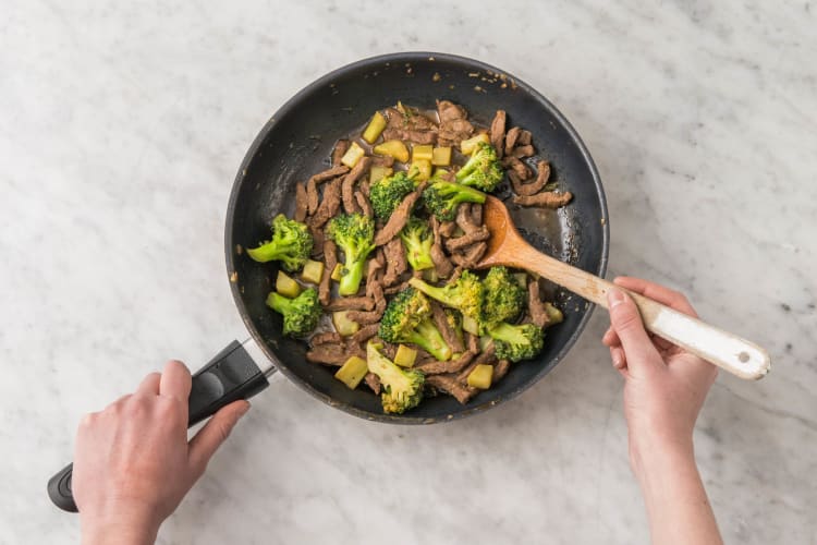 Cuire le brocoli au wok