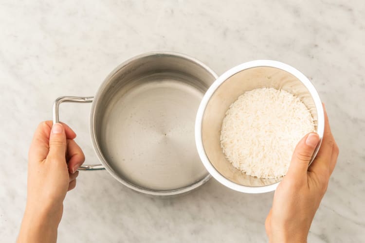 Rijst en sperziebonen koken