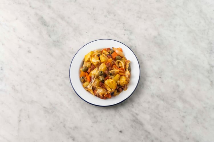 Pikanter Chorizo-Auflauf mit Kartoffeln &amp; Käsekruste Rezept | HelloFresh
