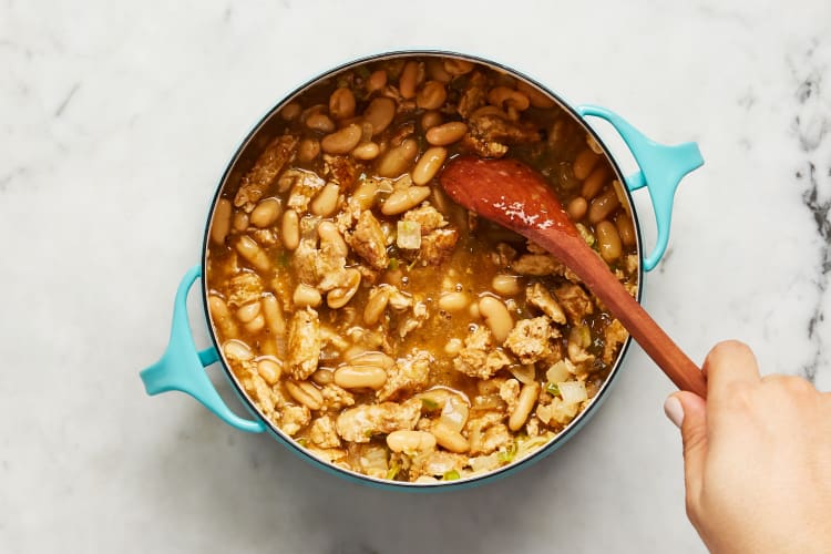 Easy White Bean Turkey Chili Verde l Panning The Globe