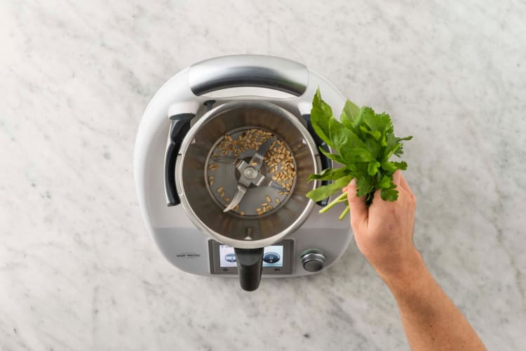 Pesto zubereiten