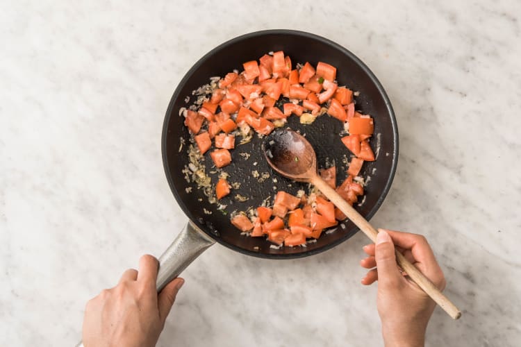 Préparer la sauce tomate