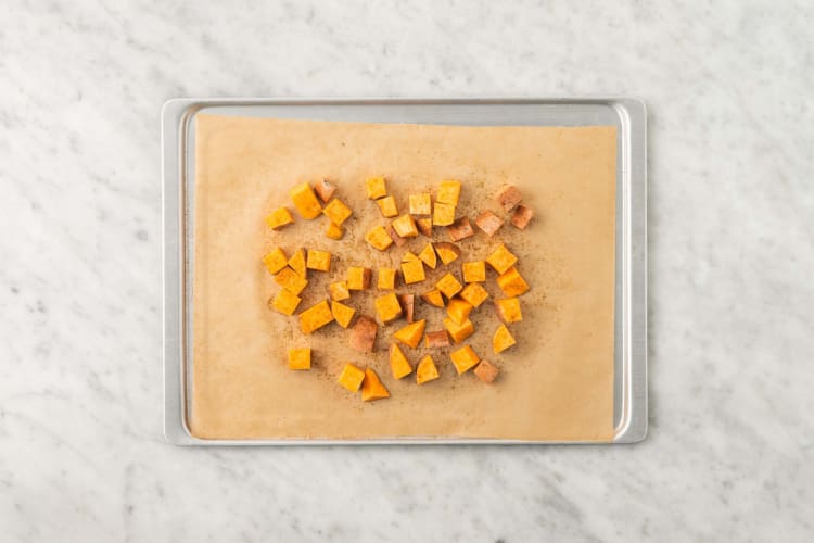 Zoete aardappelblokjes bakken