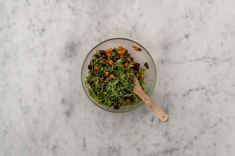 Mélanger la salade