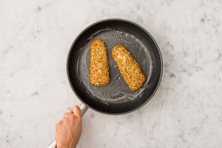 Cuire l'escalope de poisson panée