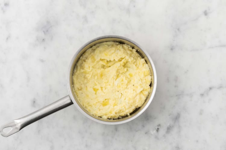 Make potato-cauli mash