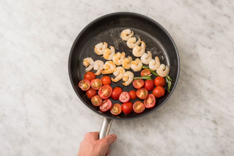 Préparer les brochettes de crevettes
