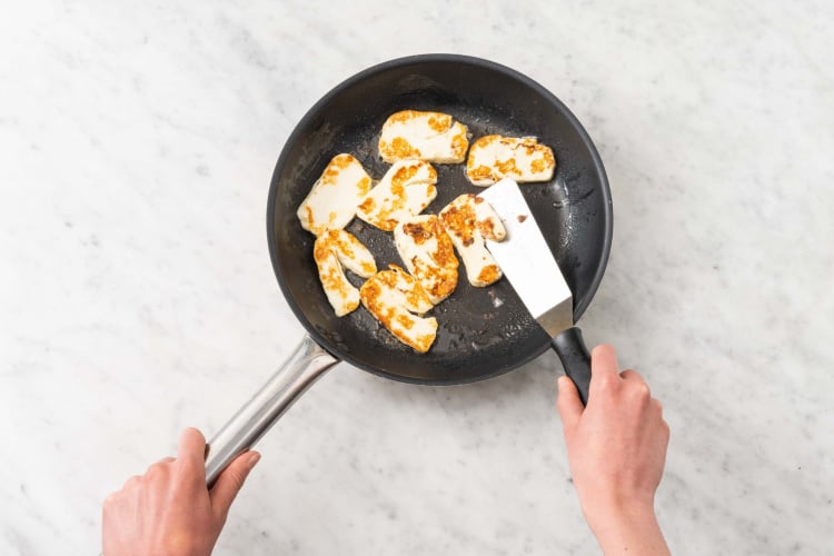 Cook halloumi