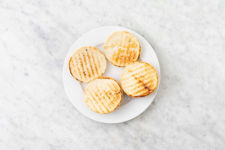 Faire griller les galettes et les pains