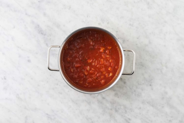 Make tomato sauce