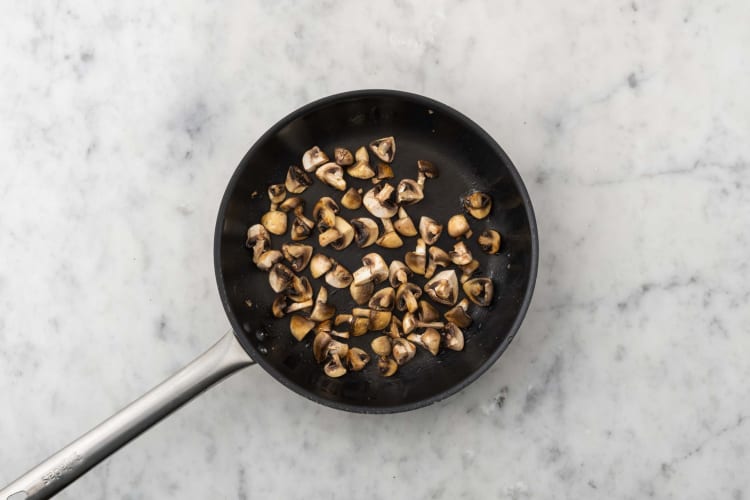 Champignons braten
