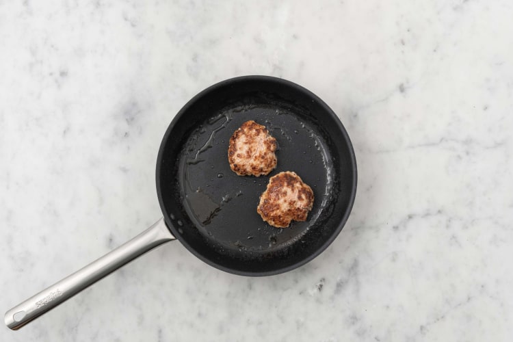 Kipburgers bakken