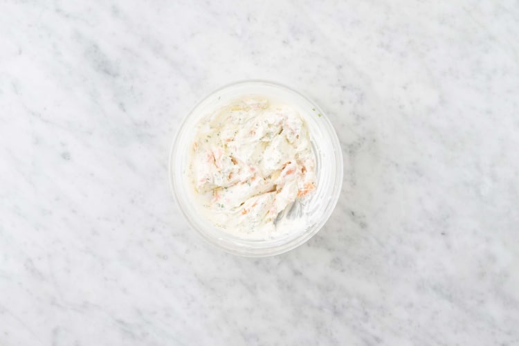 Make smoked salmon spread