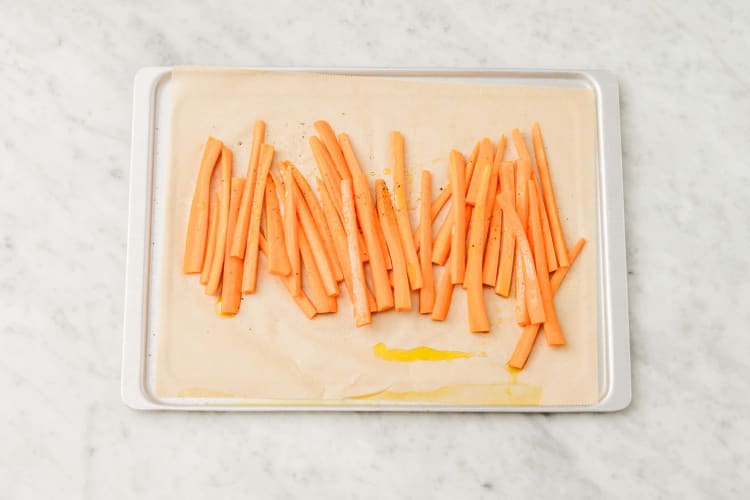 Enfourner les carottes