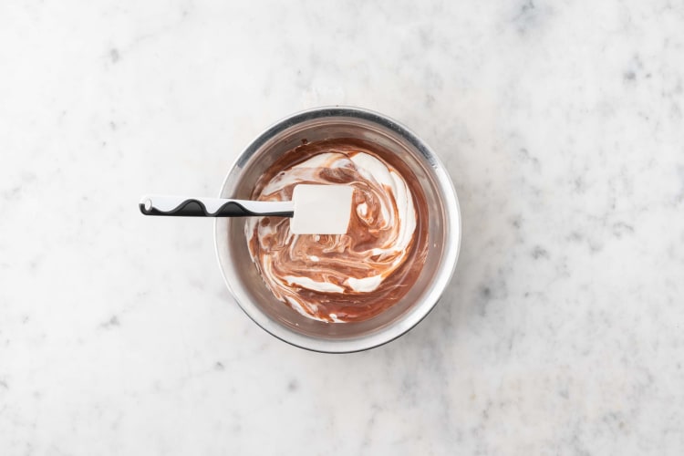 Make chocolate mousse
