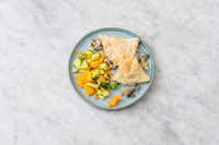 Mélanger la salade et servir