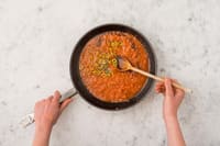 Préparer la sauce tomate