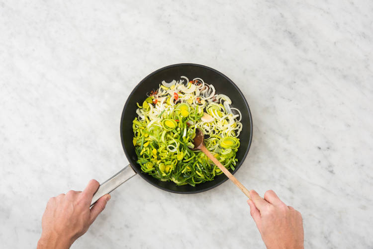 Pittige risotto met kruidige kipfilet en prei Recept HelloFresh