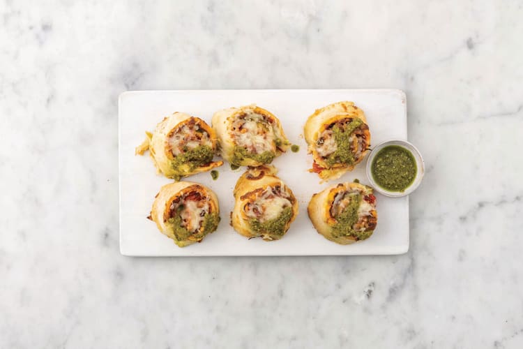 Cheats Pesto And Tomato Scrolls Recipe Hellofresh 6649