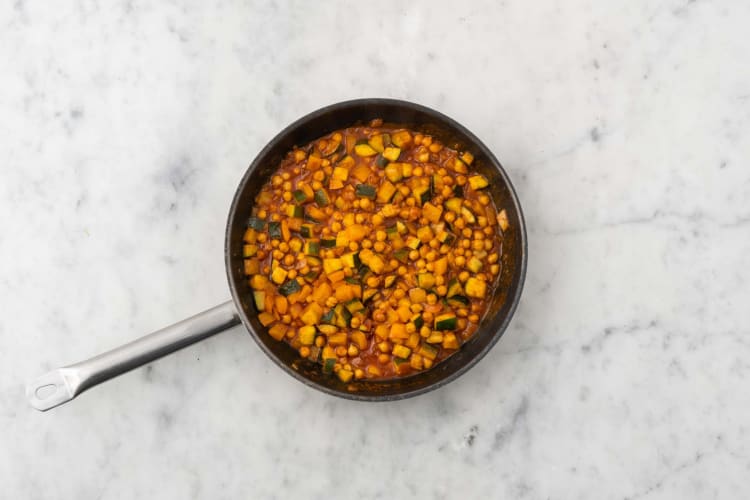 Braiser les légumes et les pois chiches