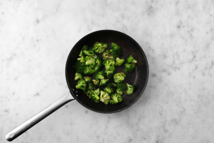 Pan-fry the Broccoli