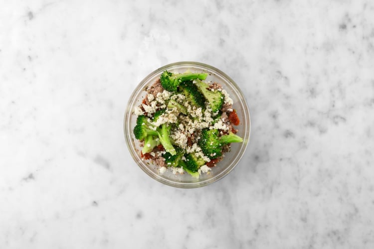 Broccoli koken en mengen