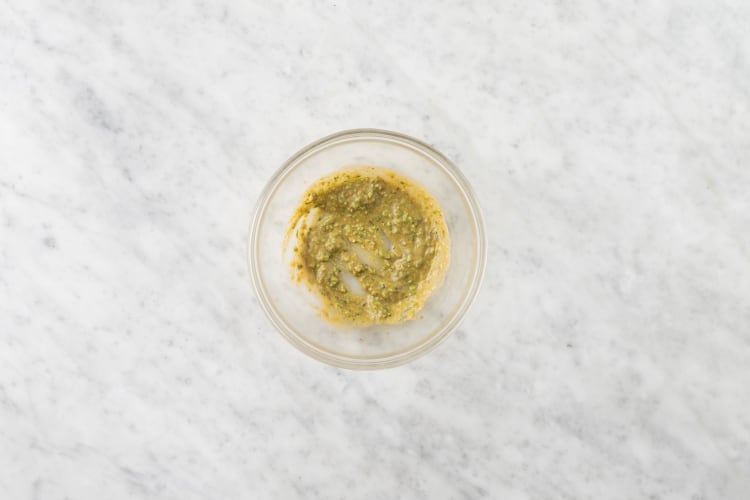 Mix your Pesto Dressing