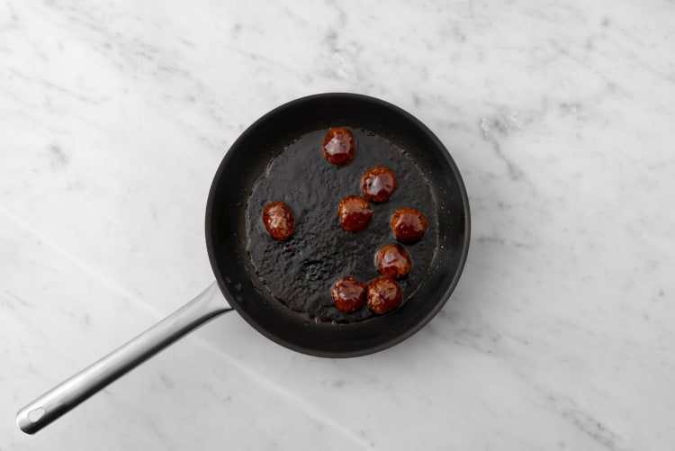 Cuire les boulettes de viande