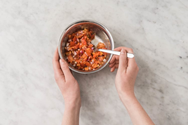 Preparare il pico de gallo