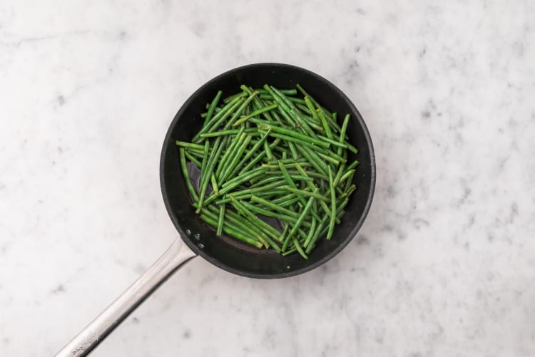 Prep and parboil green beans