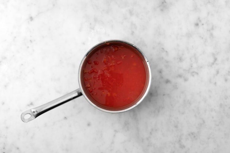 Préparer la sauce tomate