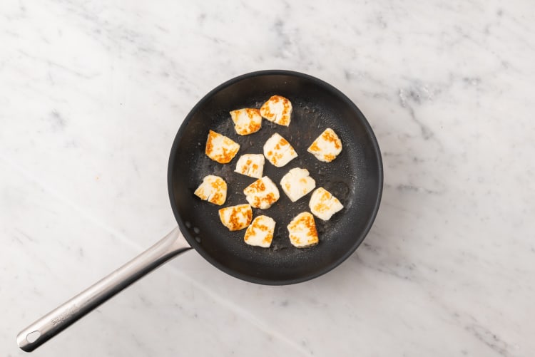 Pan-fry halloumi