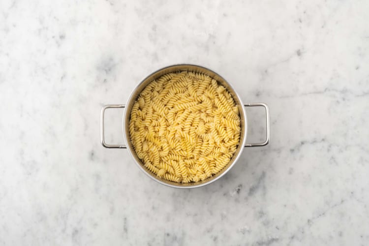 Cook fusilli and prep