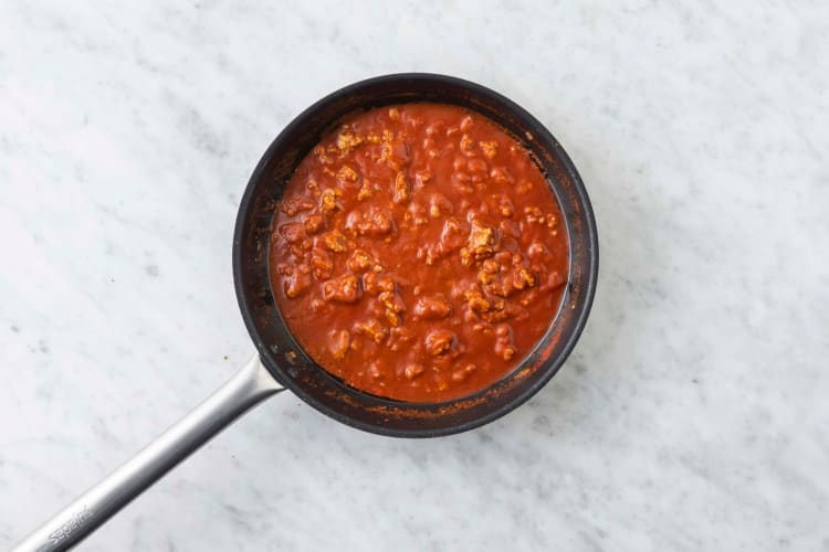 Terminer la sauce ragù