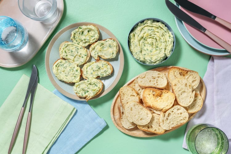 Baguette met zelfgemaakte kruidenboter