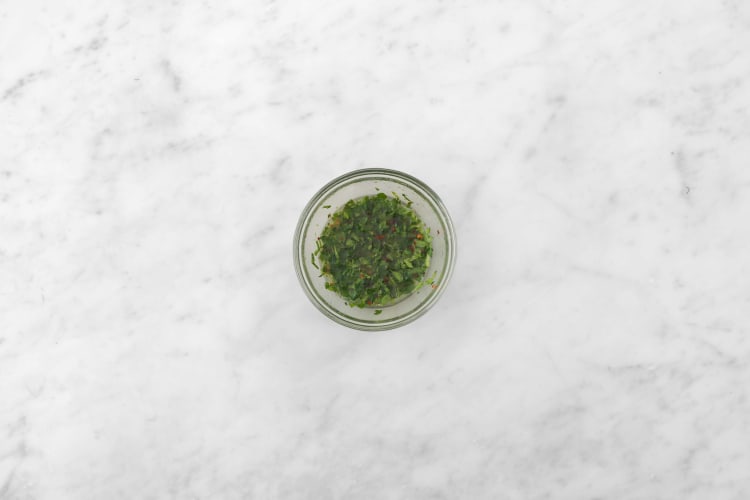 Chimichurri maken