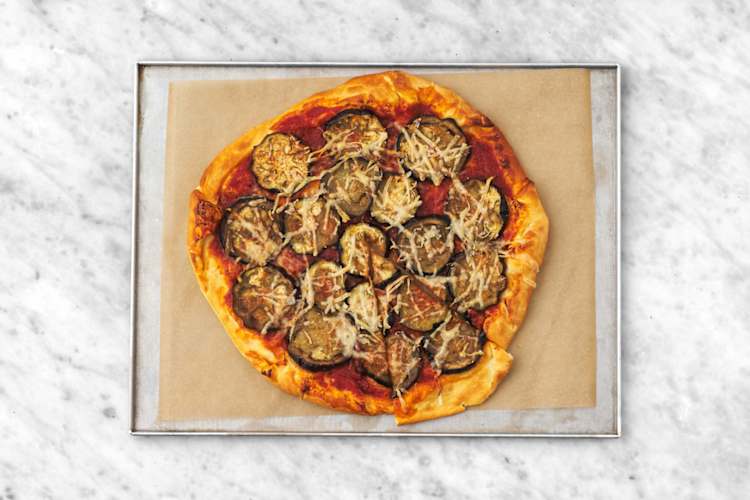 Enfourner la pizza